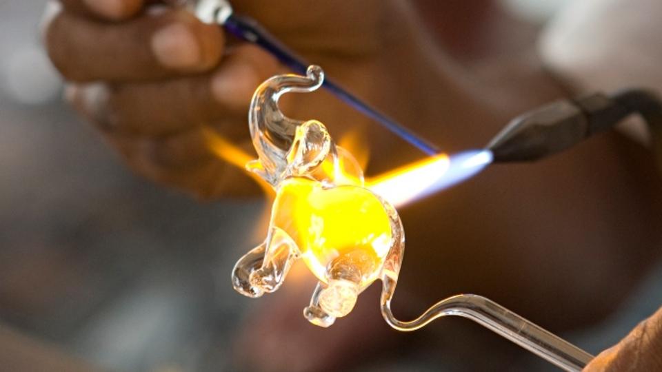 Lexus Article 2 - Glass Art.jpg