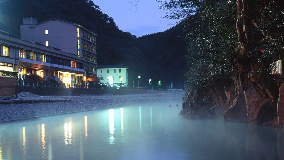 Kawayu-Hot-Spring-Sennin-Buro