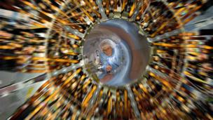 Precision work on Atlas, Large Hadron Collider (Copyright: Maximilien Brice )
