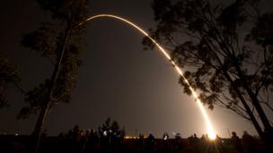 Lunar prospecter launch (Copyright: Nasa)