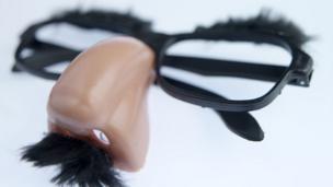 Groucho Marx mask (Copyright: Thinkstock)