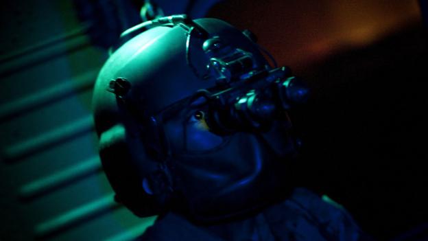 Soldier wearing night vision goggles (Copyright: Getty Images)