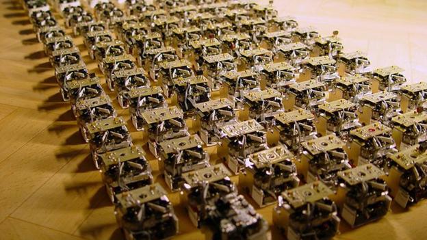 Robot swarms aim to bring buildings to life