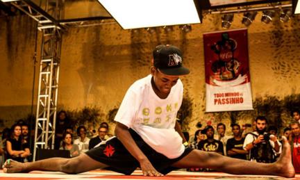 One of the dancers competing at the Vidigal favela shows off his flexibility. 