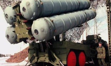 File pic from 1998 of a Russian officer with S-300 air-defence missiles at a military base outside Moscow, Russia
