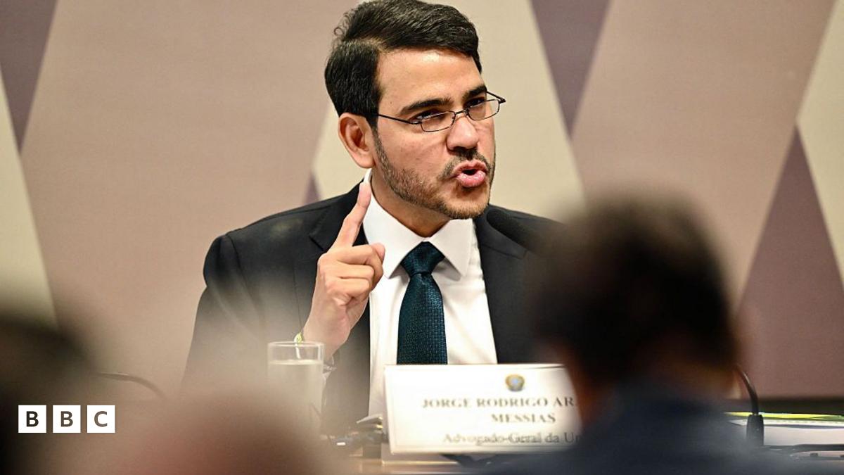 O ministro Jorge Messias da AGU durante evento oficial no Palácio do Planalto em Brasília