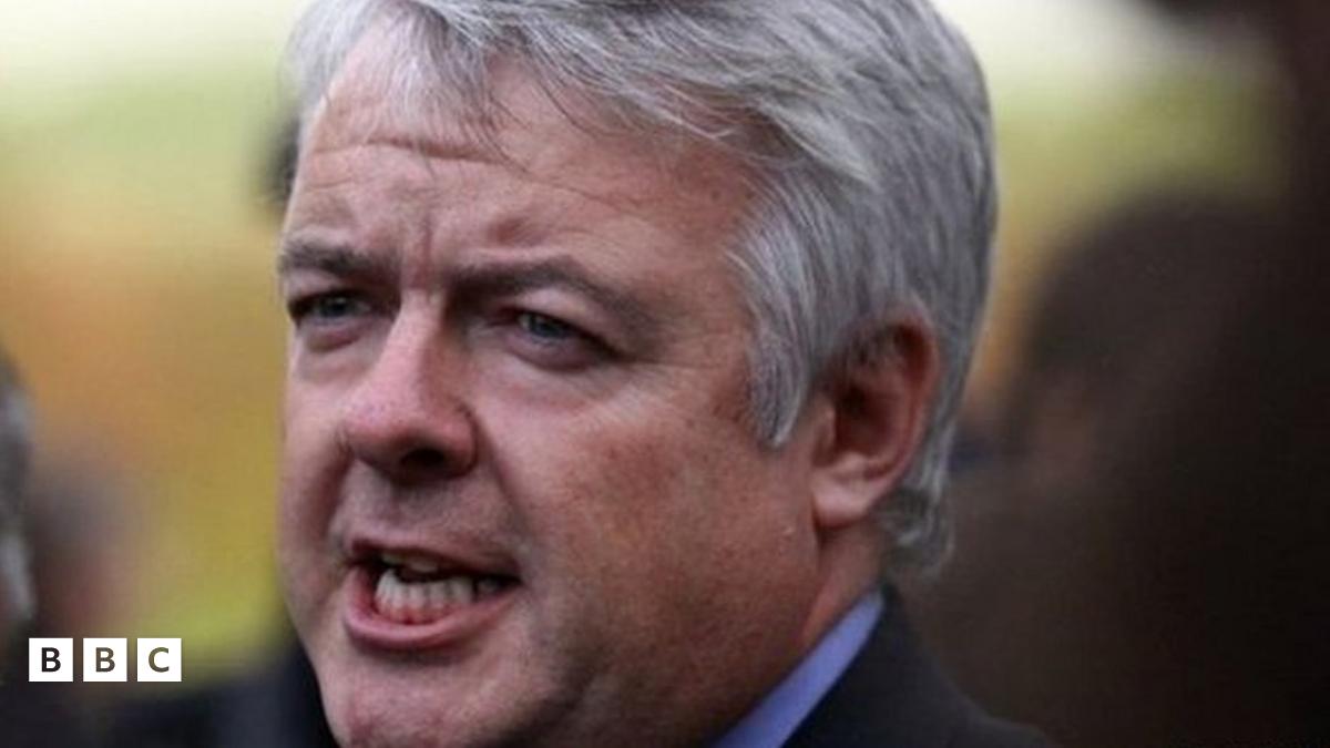 Aflonyddu rhywiol: Carwyn Jones yn galw am gyfarfod brys - BBC Cymru Fyw