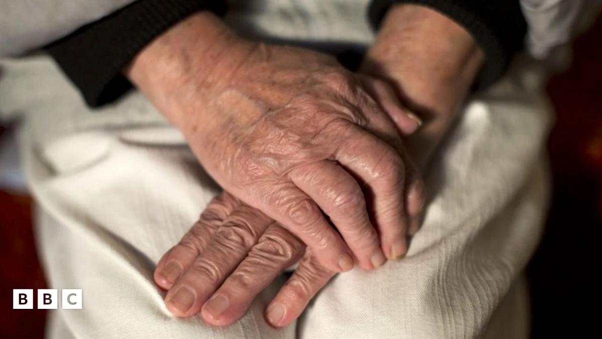 Cymorth i farw: Senedd yn pleidleisio o blaid rhoi grym i weinidogion reoli gwasanaethau Cymorth i farw: Senedd yn pleidleisio o blaid rhoi grym i weinidogion reoli gwasanaethau