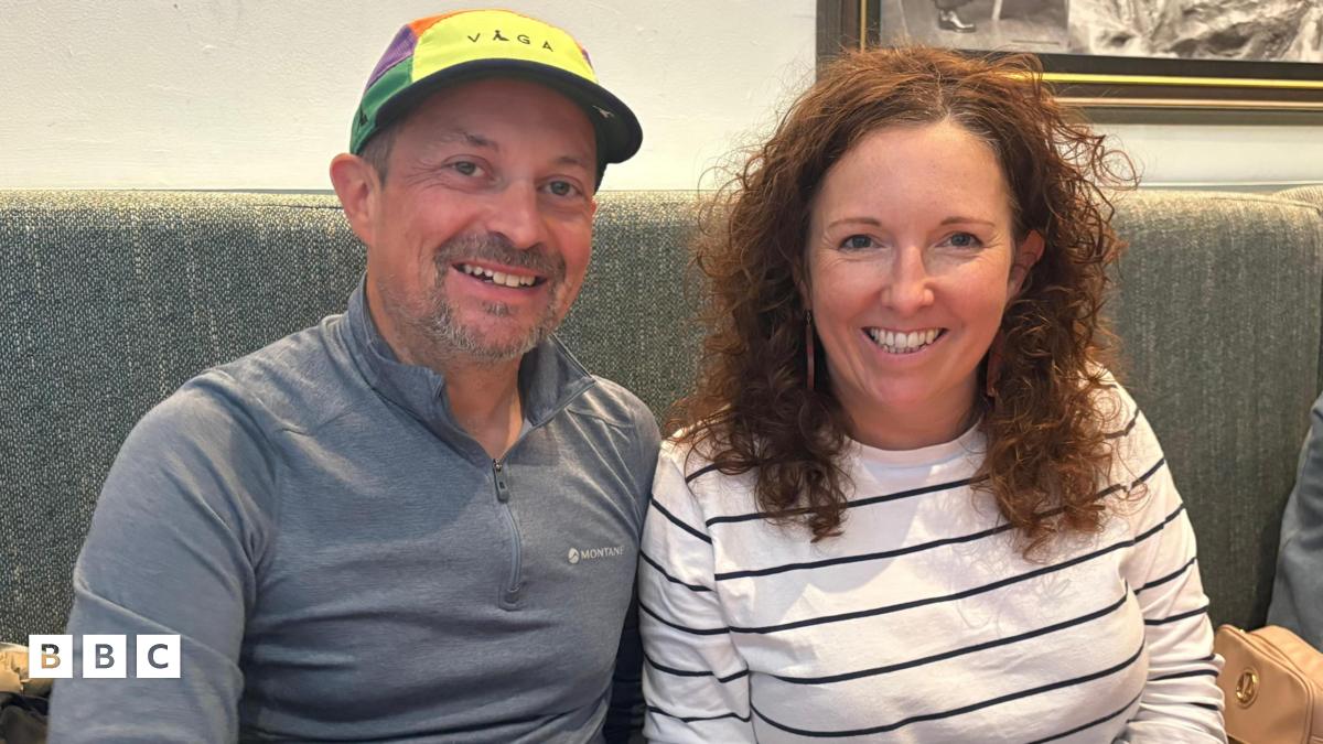 Dyn o Fethesda yn rhedeg 'ras anodda'r byd' wrth i'w wraig golli'i ...