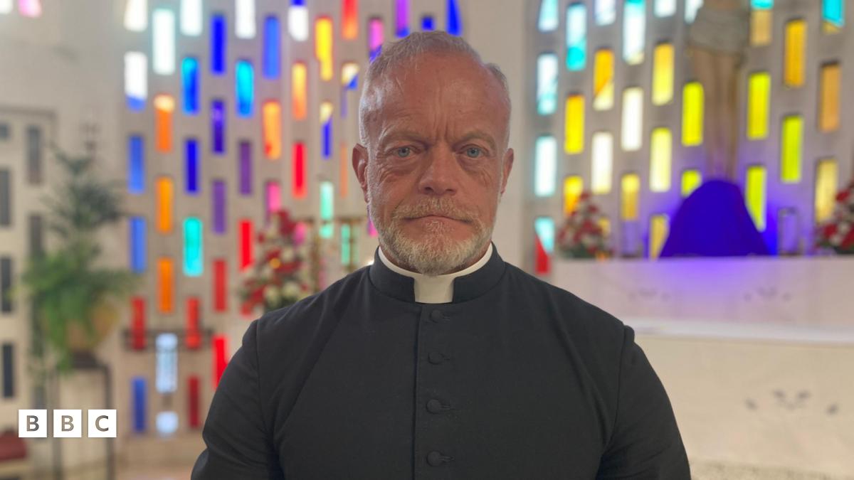 Caplan yn cofio gweddïo am gymorth cyn rhoi'r ddefod olaf i gleifion Covid