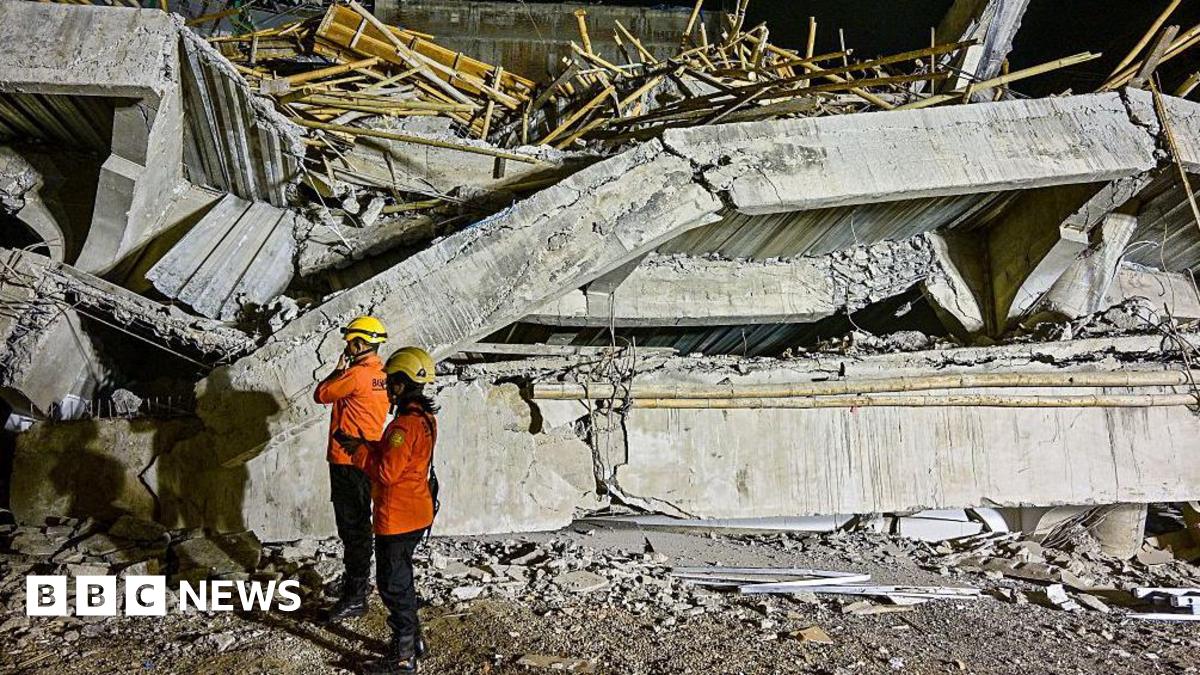 Indonesia School Collapse Traps Dozens, Kills Student