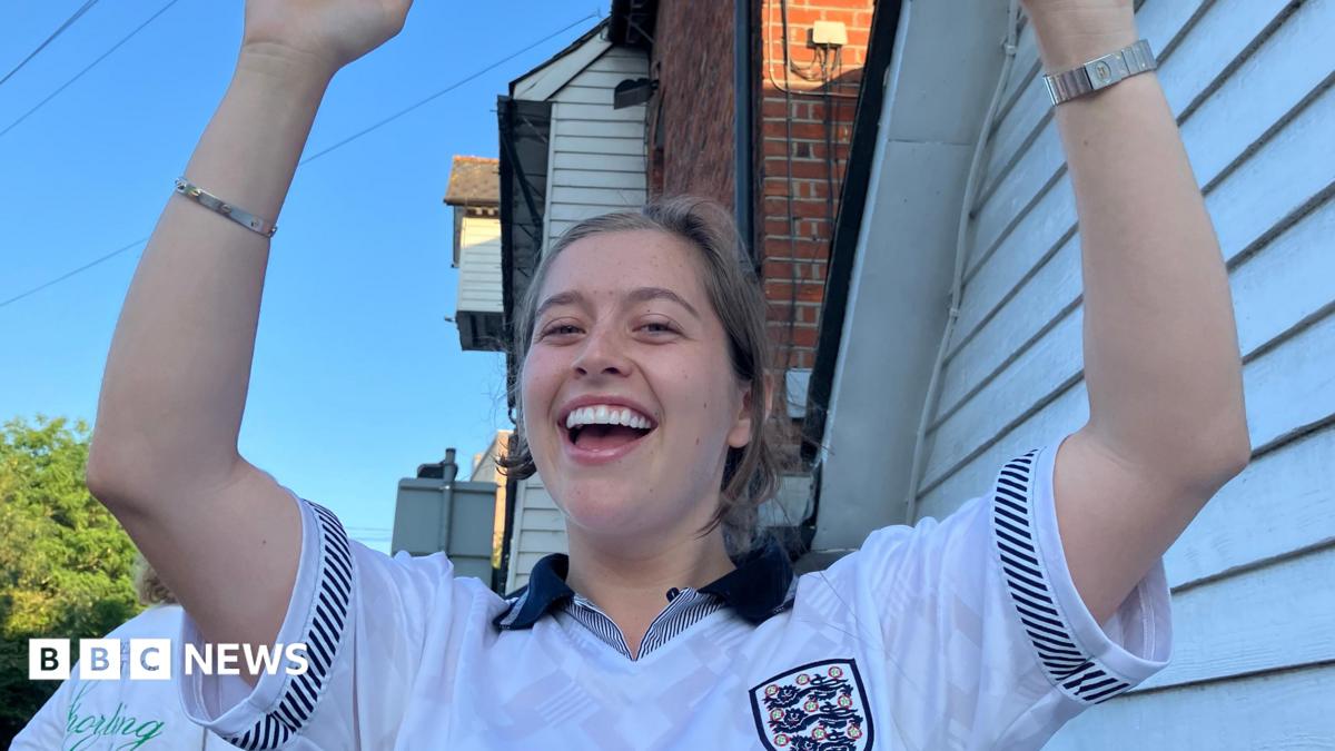bbc.co.uk - Henry Godfrey-Evans - England footballers came home for Chelmsford pub, says landlady