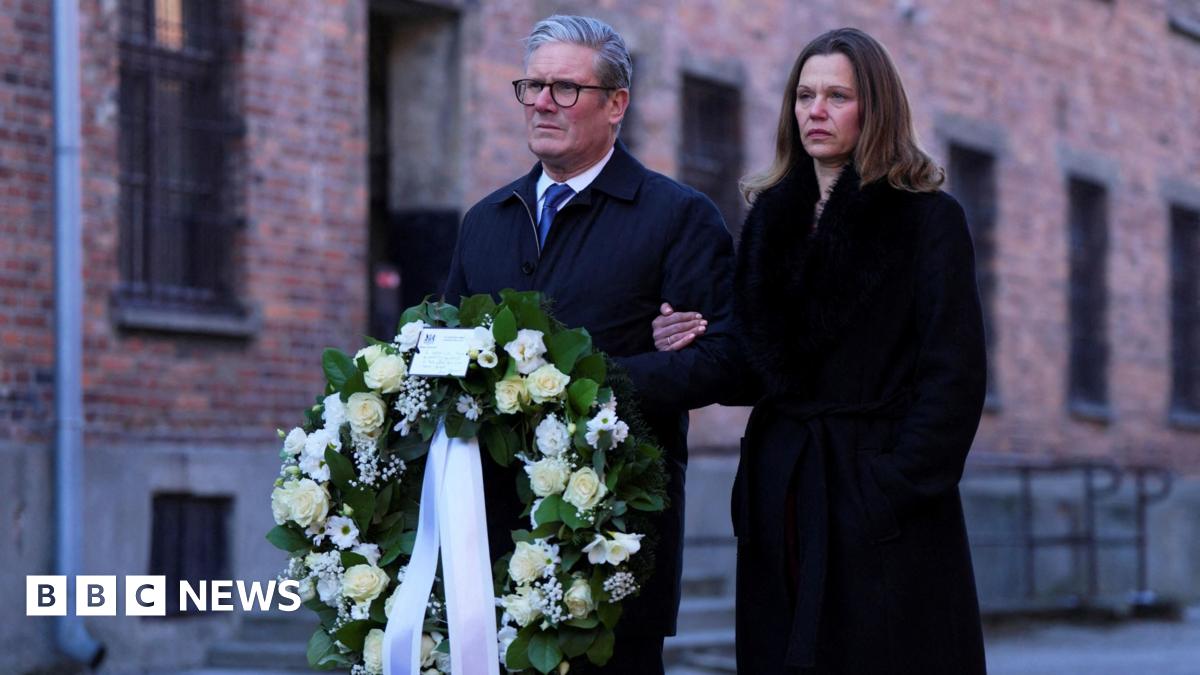 Starmer vows to fight ‘poison’ of antisemitism during Auschwitz visit