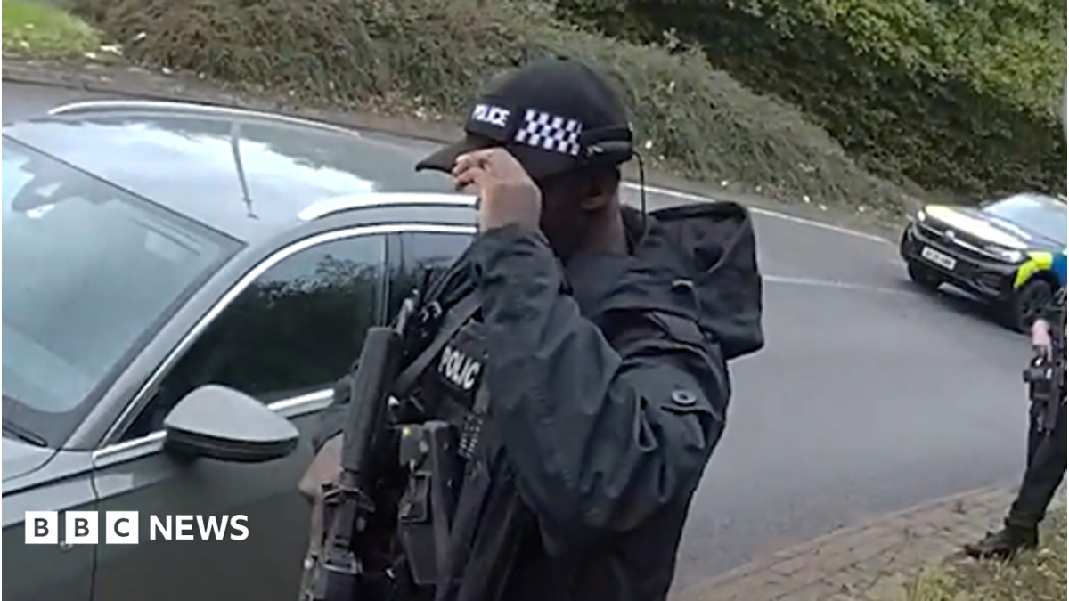 Four men jailed after weapons found in car