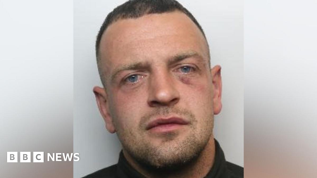 
                            'Violent' Barnsley fugitive captured in Skegness