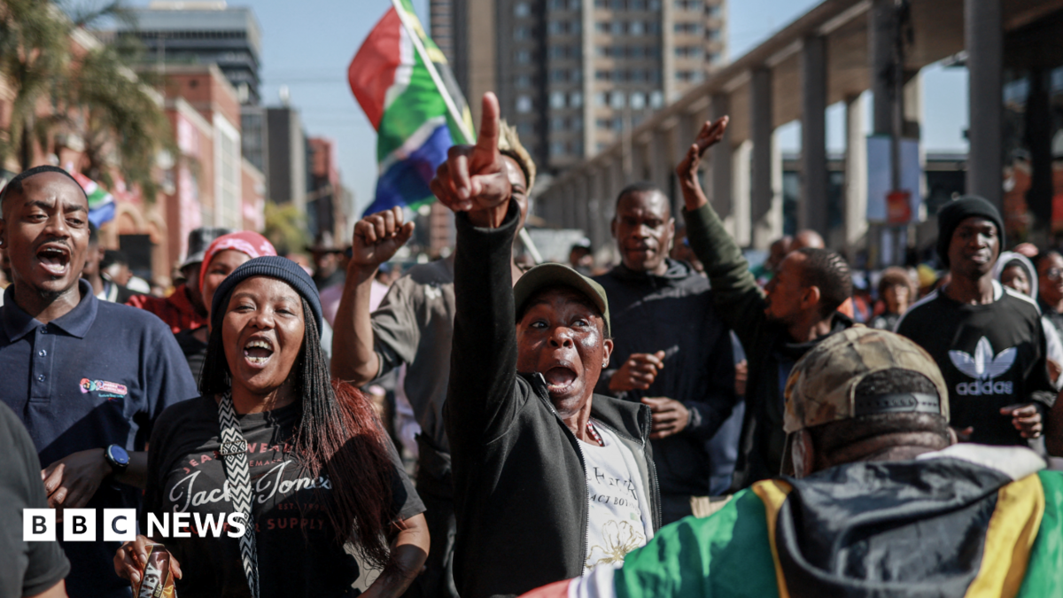 Thousands of anti-migrant protesters march in South Africa amid heavy police presence