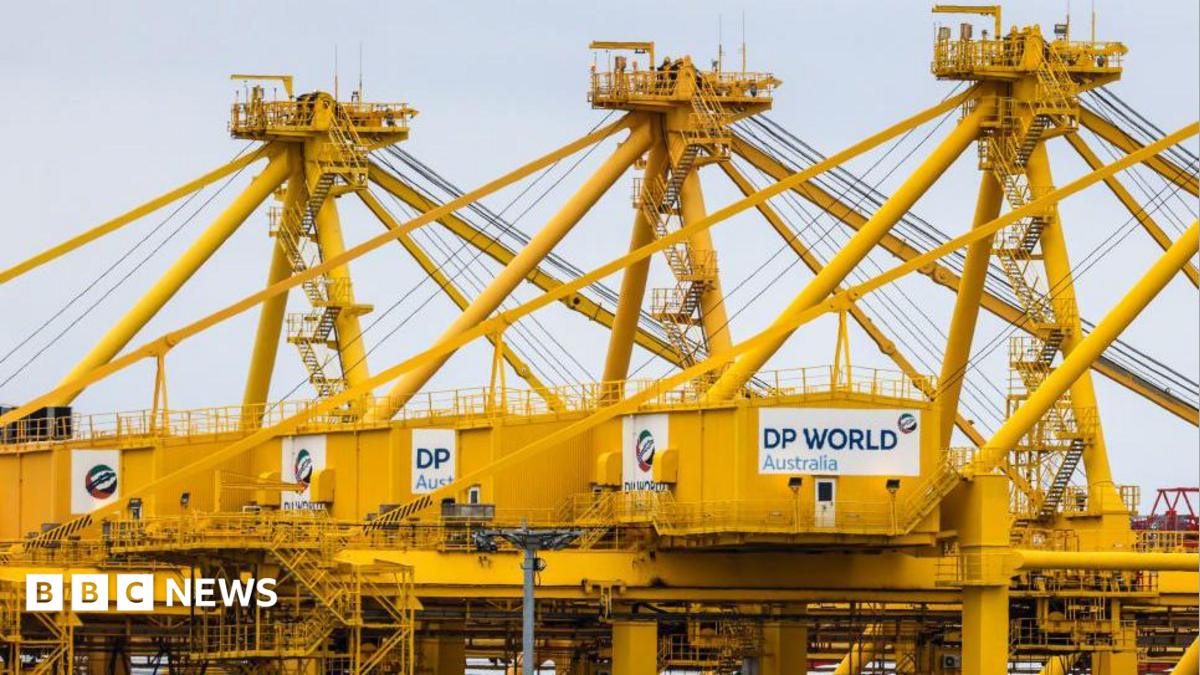 Australian Dock Workers Demand 28-Hour Week Over AI