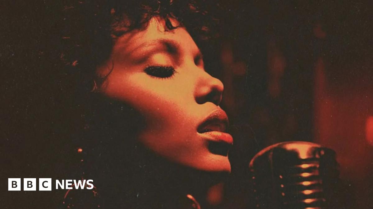 
                            Sienna Rose: AI suspicions surround mysterious singer