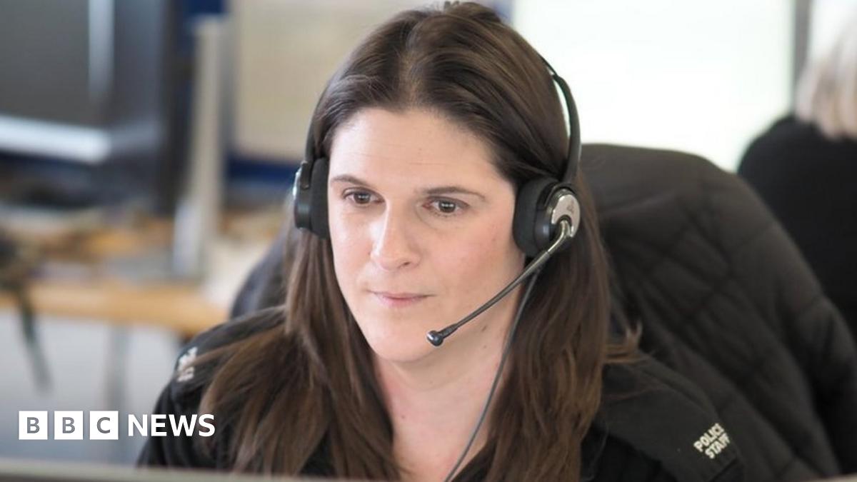 West Yorkshire Police: On shift with the 999 call handlers - BBC News