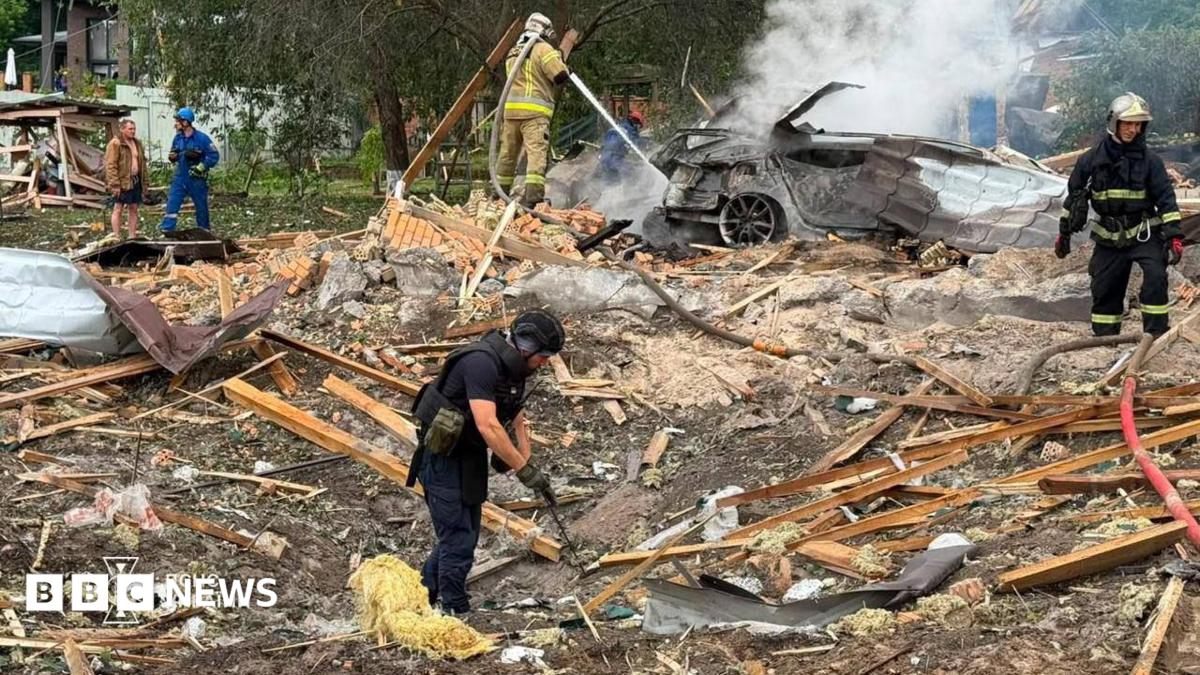 Ten killed in Russian attack on Kyiv