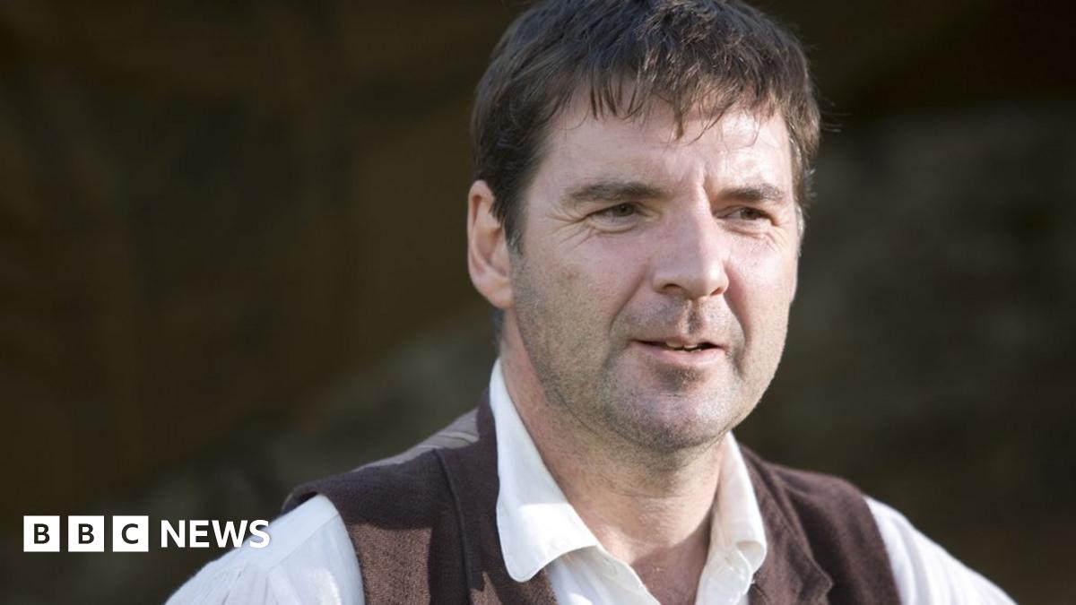 Downton Abbey's Brendan Coyle banned for drinkdriving BBC News