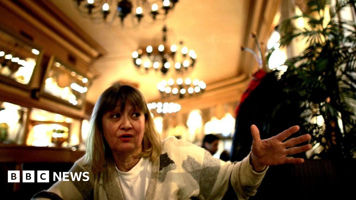 Vesna Vulovic, stewardess who survived 33,000ft fall, dies