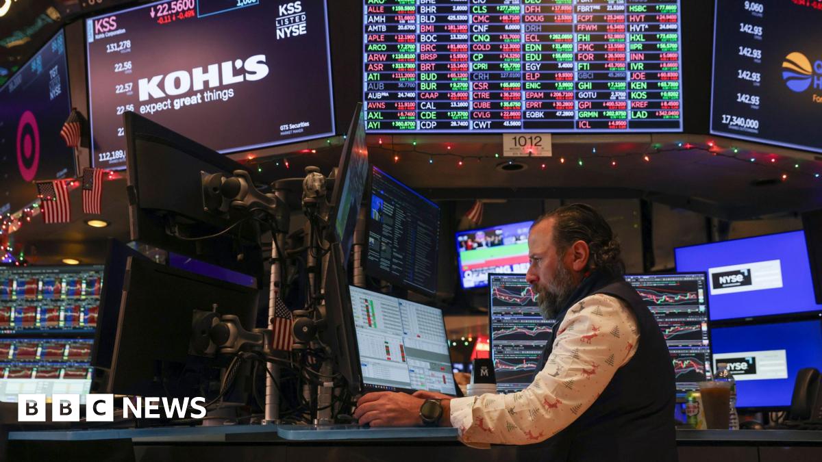 US stock market ends 2025 on a high note after volatile year