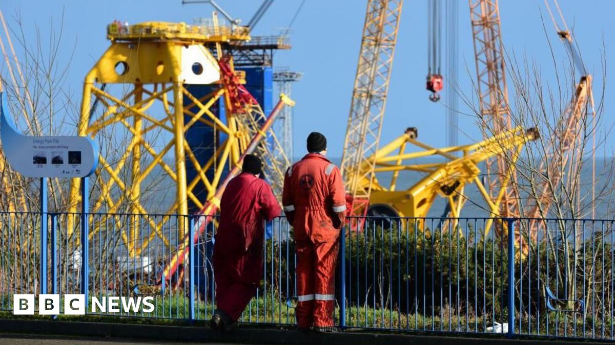 Hundreds of Harland & Wolff jobs saved in Scotland