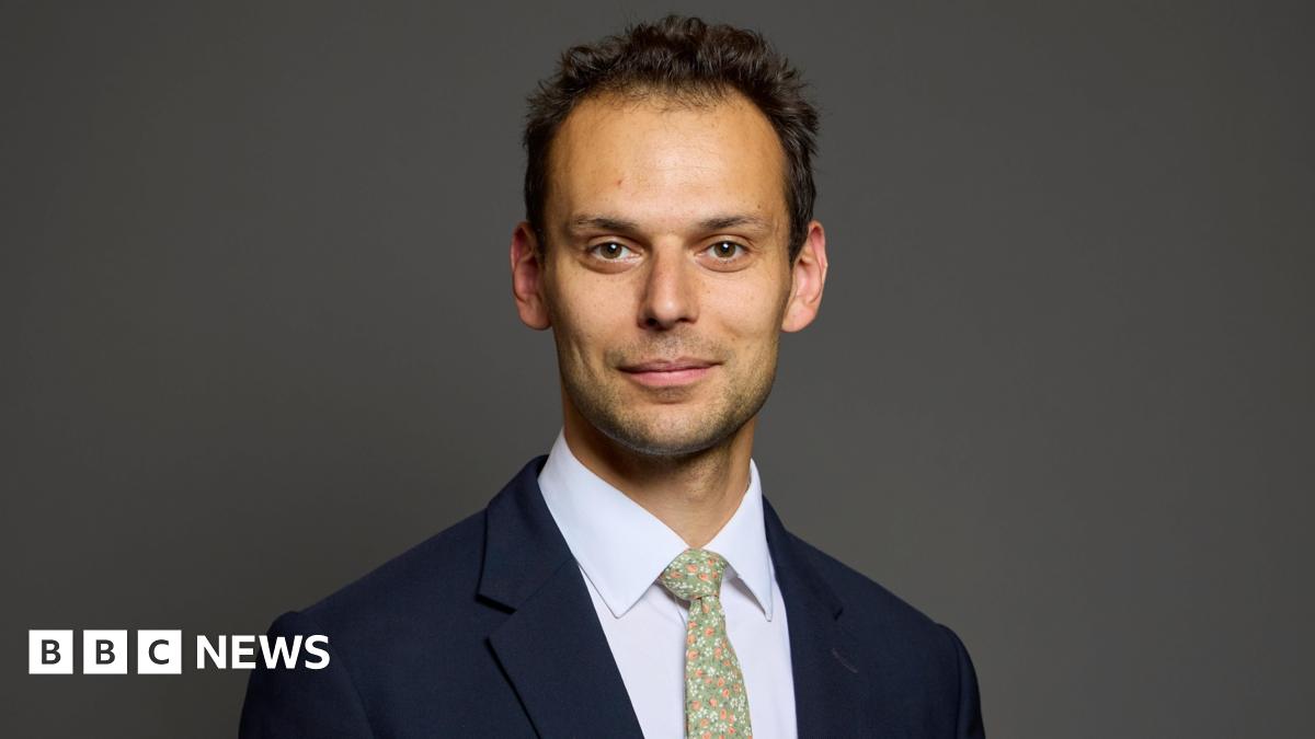 'I was naive', says minister who quit over Labour Together claims