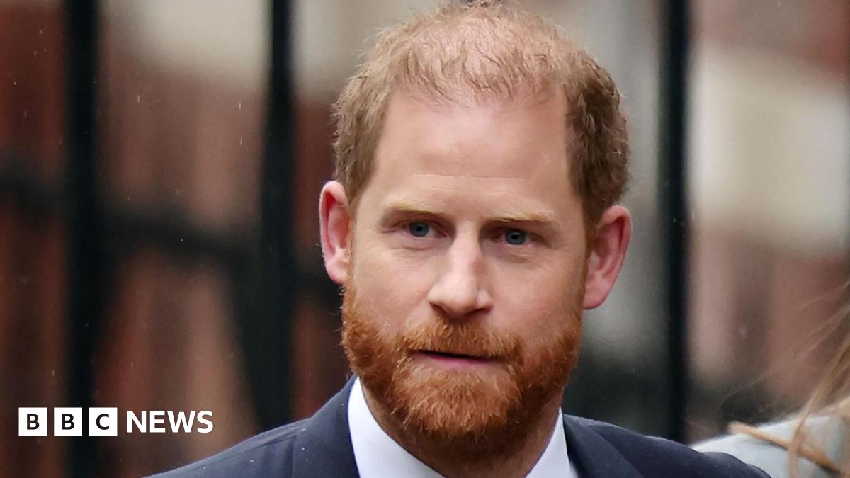 Veterans and bereaved families call the comments "very disrespectful" and "soul-destroying", as Keir Starmer says they are "insulting and frankly appalling".