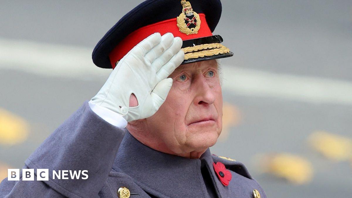 
                            Remembrance Sunday: A moment of stillness for Royal Family and veterans