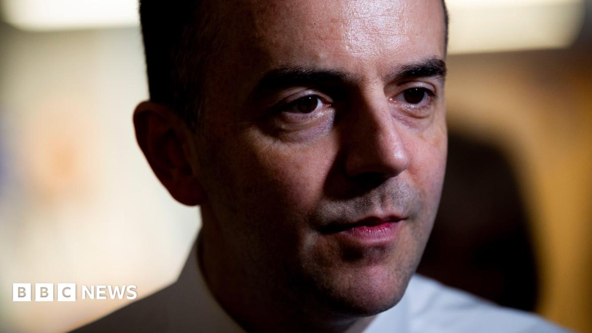 Health secretary seeks advice over maternity inquiry staff who refused to give evidence