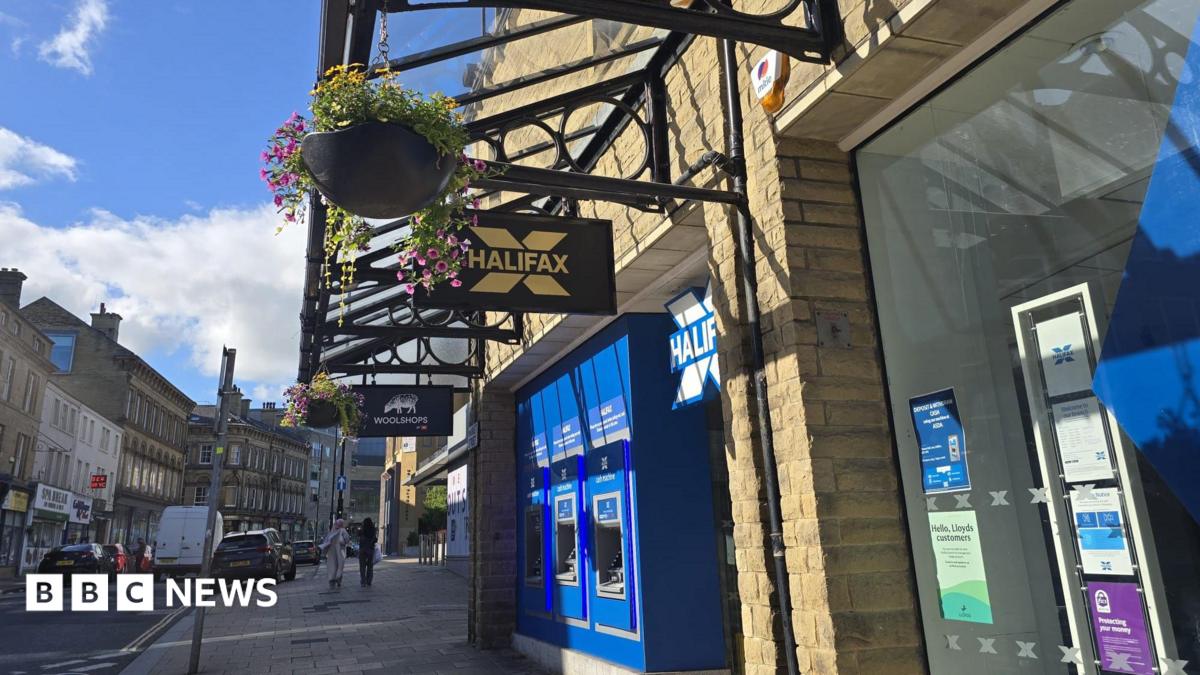 Losing Halifax brand a 'great mistake', say town residents