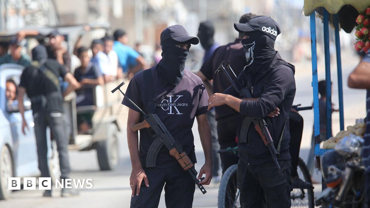 Gaza City clashes between Hamas and clan members leave 27 dead