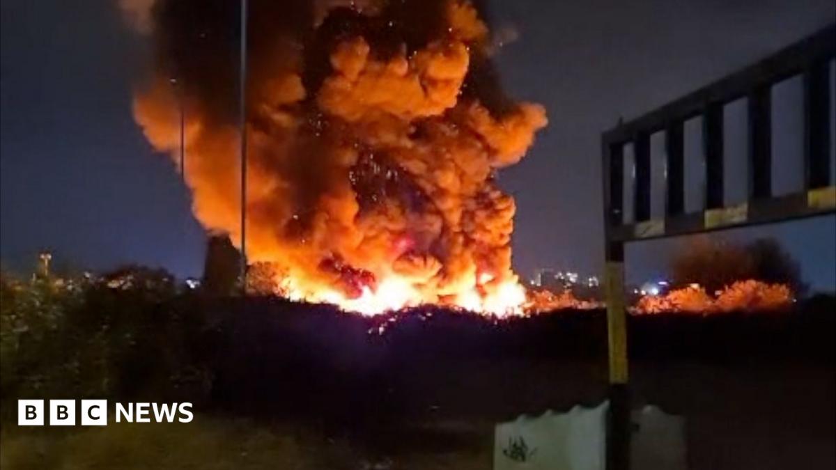 Fire crews extinguish blaze by Northampton Town's ground and tip
