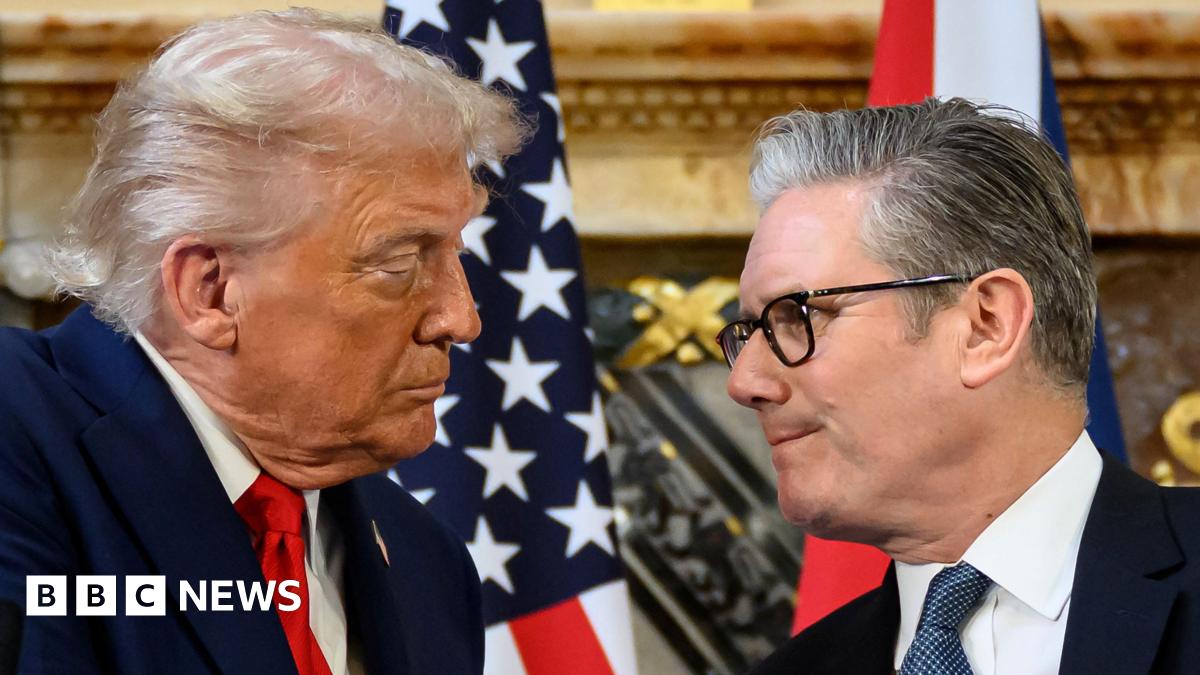 
                            Starmer tells Trump in phone call: Tariff threat over Greenland 'wrong'