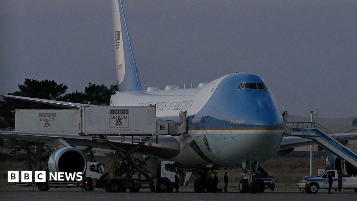 Trump hidden in catering truck in secret plane swap over Iran threat, reports say