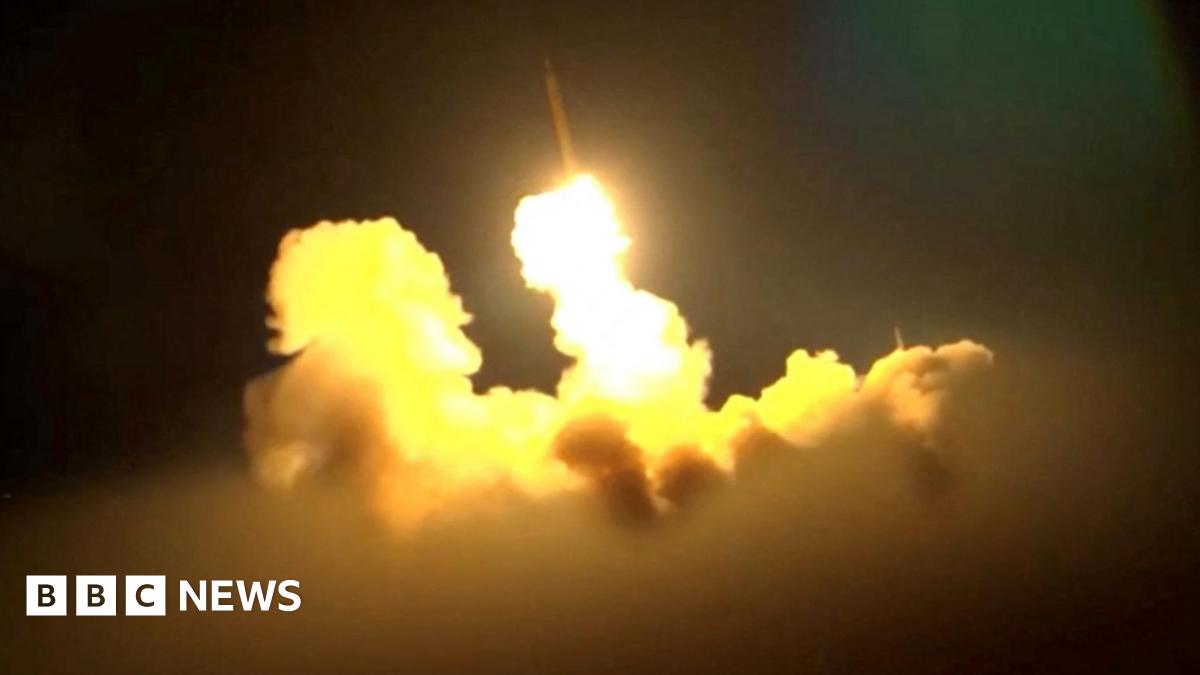 Ketegangan Meningkat: Iran dan Israel Saling Serang, Donald Trump Pertimbangkan Keterlibatan AS