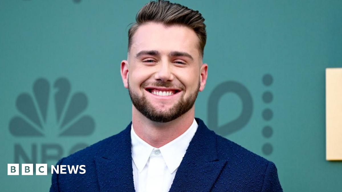 Harry Jowsey urges followers to wear sunscreen after skin cancer