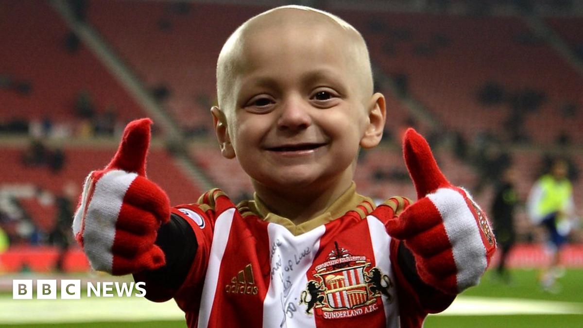 Bradley Lowery: Sunderland fan dies after long illness