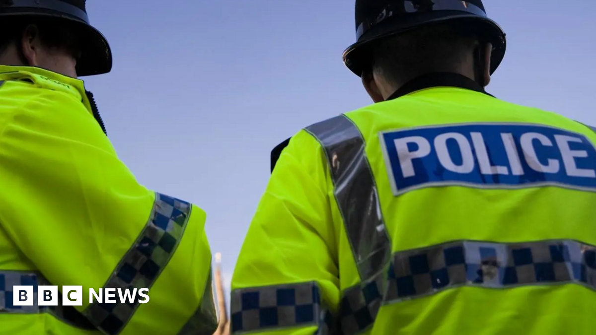 Two teenagers missing after car enters river near Wisbech