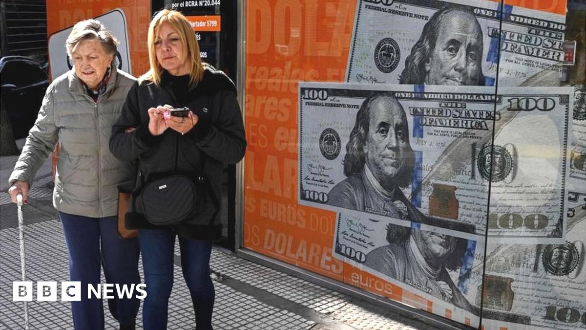 How Argentina learned to love the US dollar - BBC News