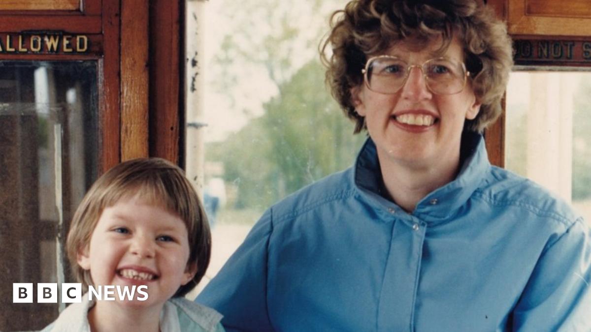Helen Naylor and her mother