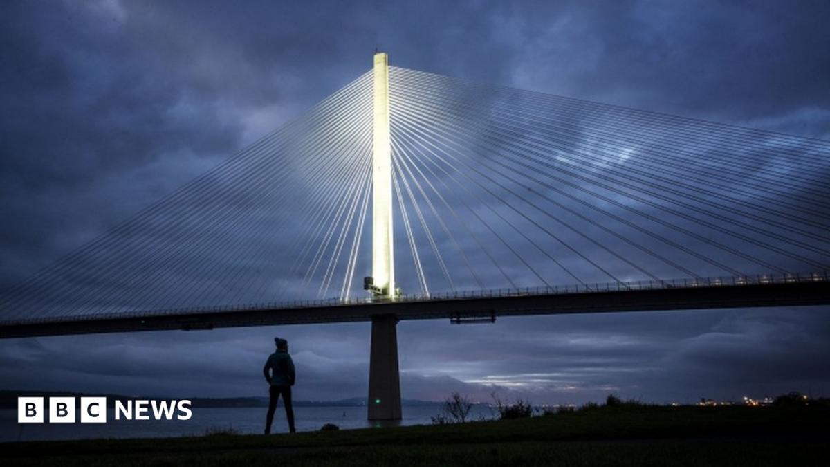 Queensferry Crossing 'improving reliability' - BBC News