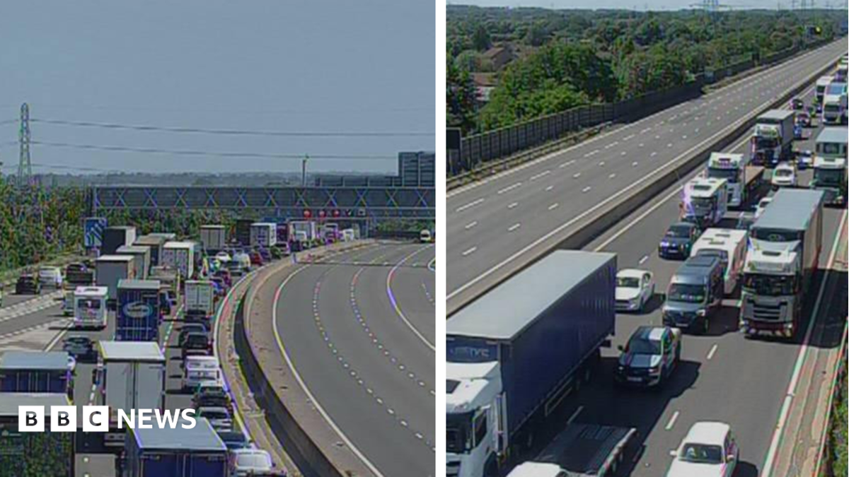 M6 northbound closed near Coventry after car transporter crash