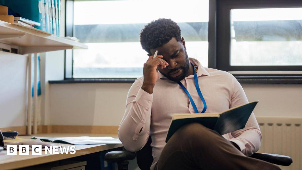 
                            Staff wellbeing 'crisis' forcing teachers out of schools, charity says