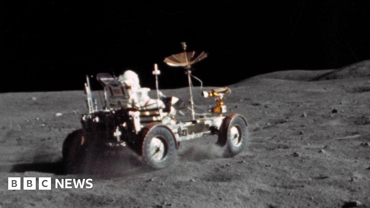 Charles Duke recalls driving on the Moon - BBC News