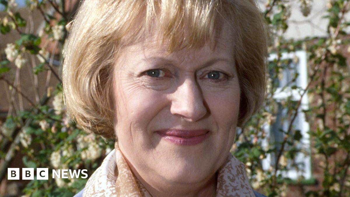 Josephine Tewson: Keeping Up Appearances actress dies at 91