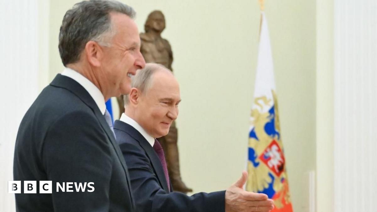 Ukraine: All smiles as Vladimir Putin meets Donald's Trump's envoy