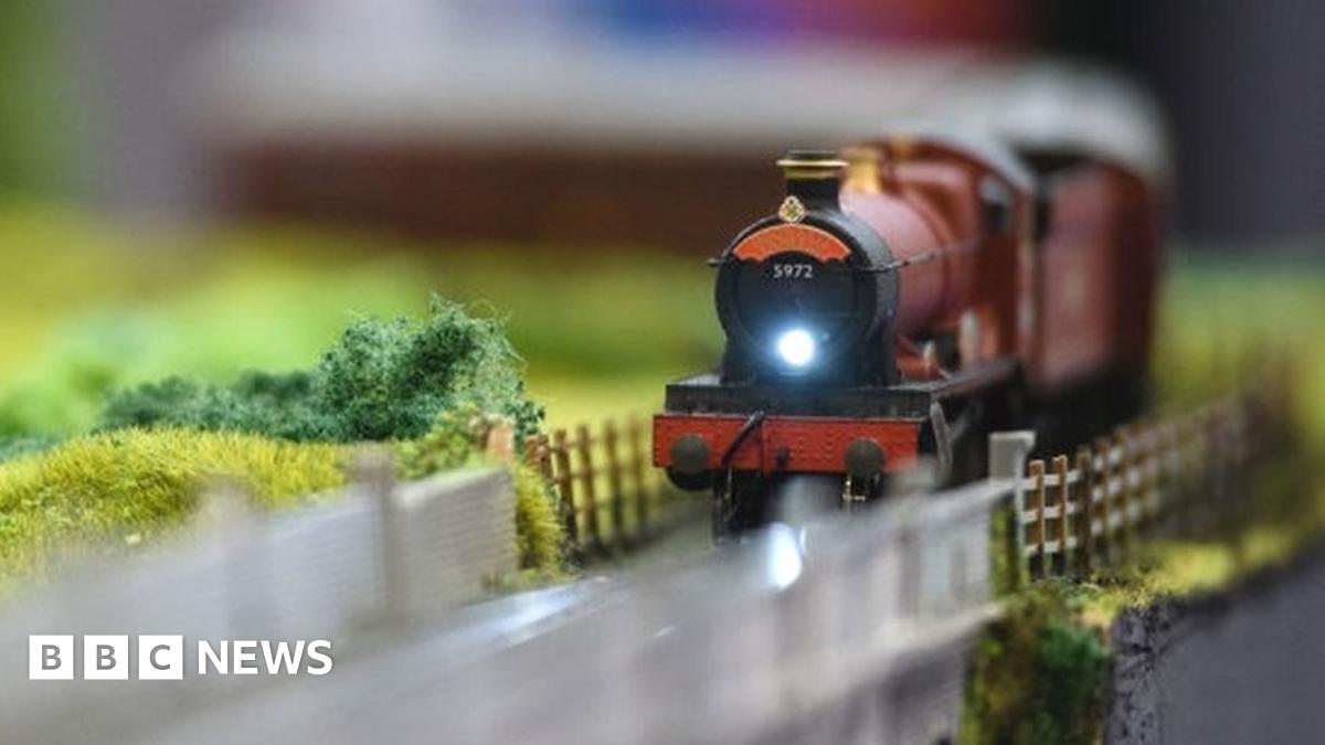 Airfix model railway kits sale sales